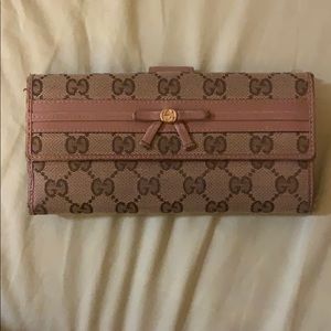 Authentic Gucci wallet